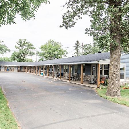 Lakes Inn 디트로이트 레이크스 외부 사진